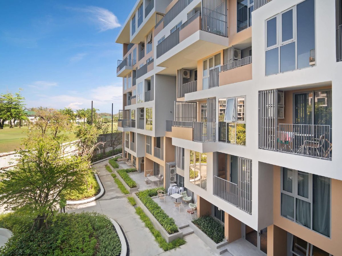 Skypark Celeste — building facade and courtyard